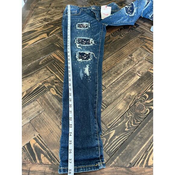 NWT Almost Famous Mid Rise Roll Up Jeans Women 9 Blue Denim Distressed Raw Hem - Picture 11 of 16